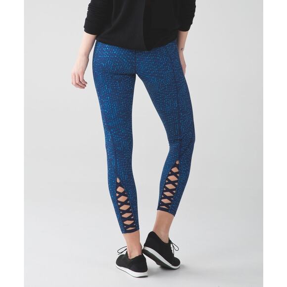 Lululemon Pure Practice Pant Samba Snake Kayak Blue Hero     Size: 8 - Picture 1 of 5